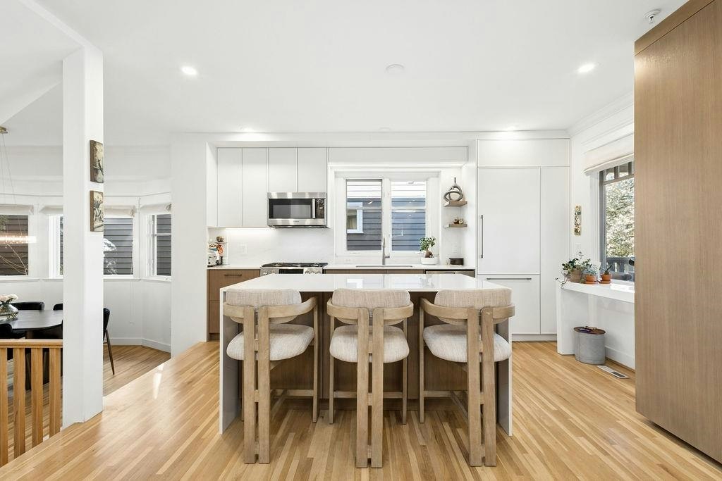 1956 W 14 Avenue - 4