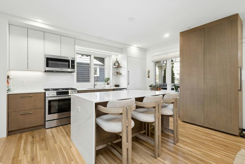 1956 W 14 Avenue - 5