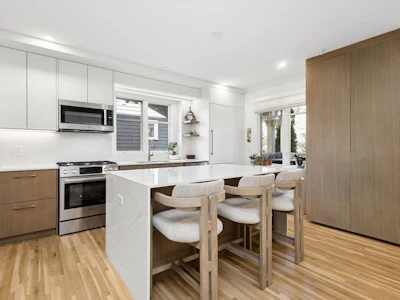1956 W 14 Avenue - 5