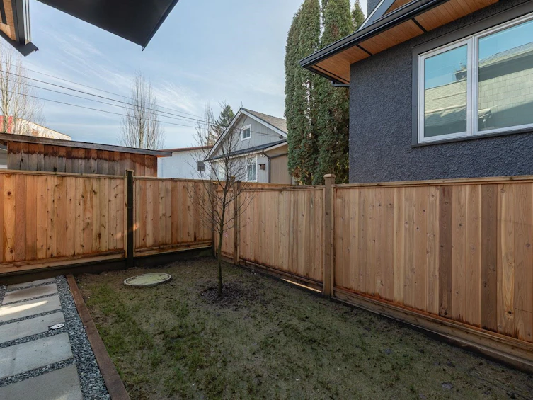 849 E 19th Avenue, Vancouver, BC, V5V 1K6 - 15