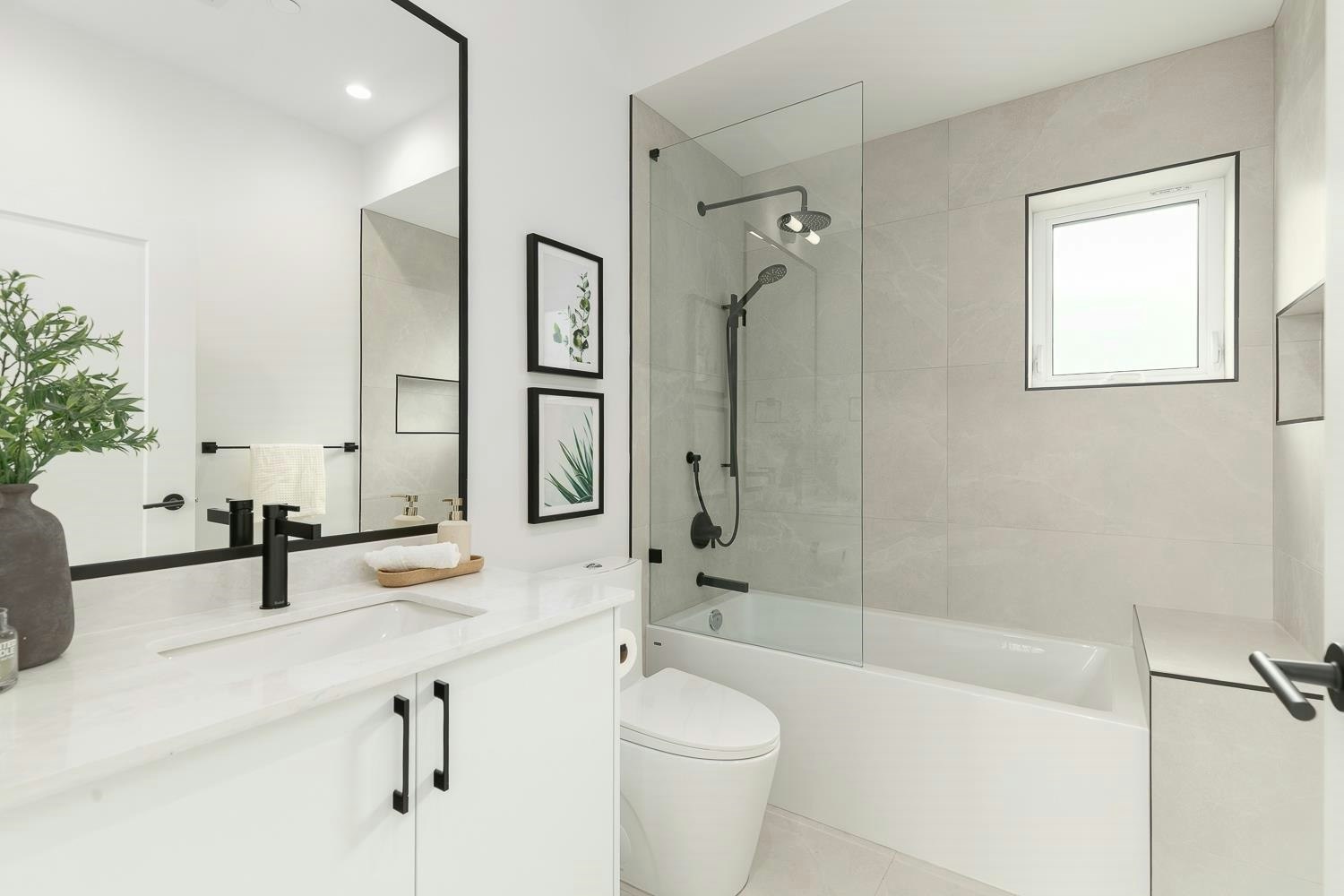 849 E 19th Avenue, Vancouver, BC, V5V 1K6 - 11