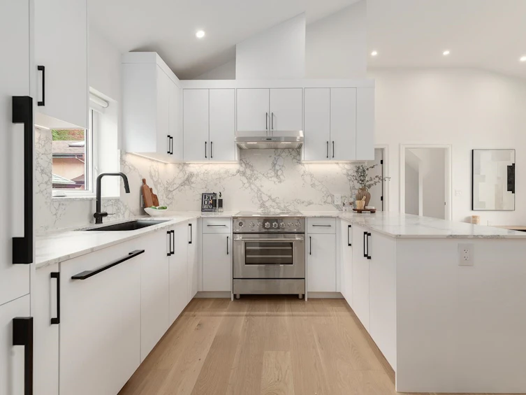 849 E 19th Avenue, Vancouver, BC, V5V 1K6 - 3