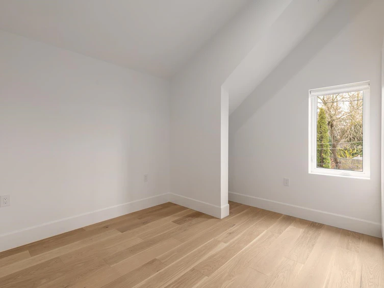 849 E 19th Avenue, Vancouver, BC, V5V 1K6 - 9