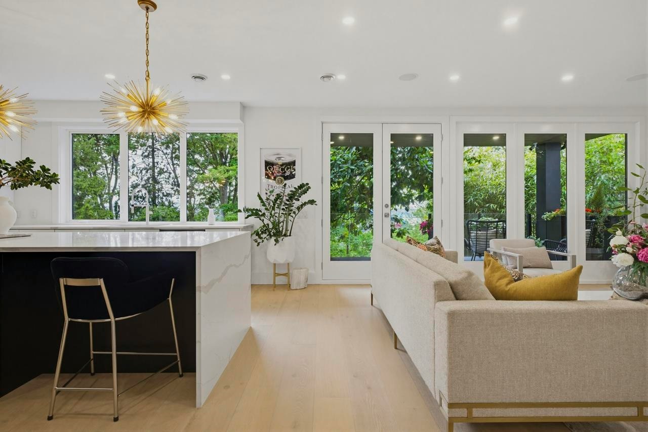 919 E 4th Street, North Vancouver, BC, V7L 1K3 - 11
