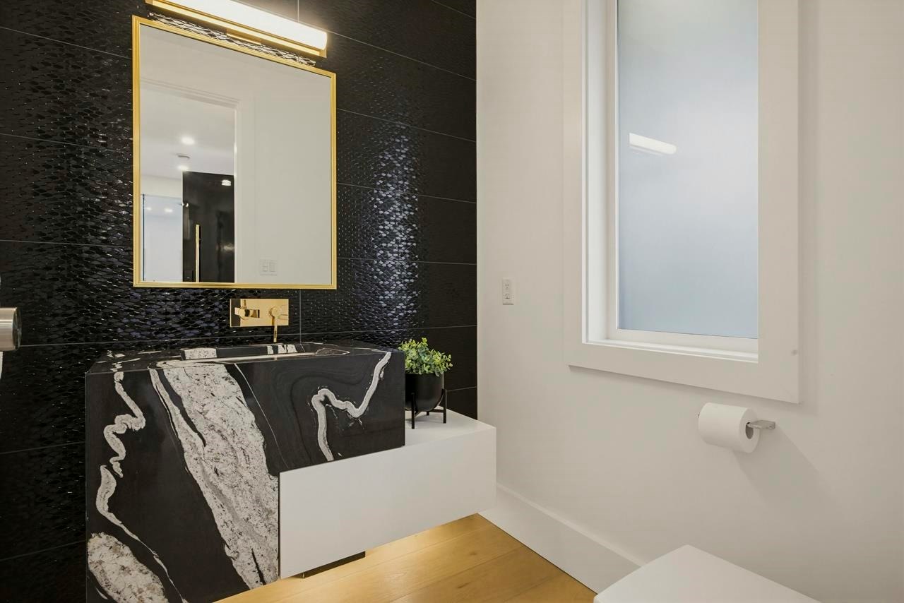 919 E 4th Street, North Vancouver, BC, V7L 1K3 - 19