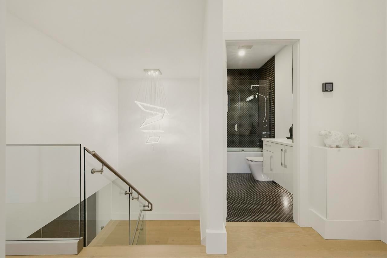 919 E 4th Street, North Vancouver, BC, V7L 1K3 - 22