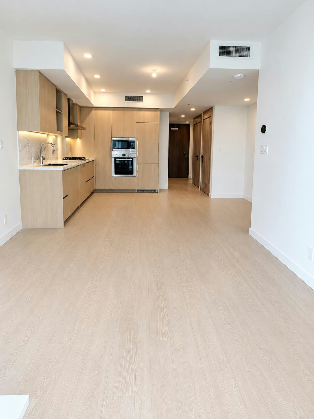 10xx-13778 100 Avenue, Surrey, BC, V3T 0V3 - 2