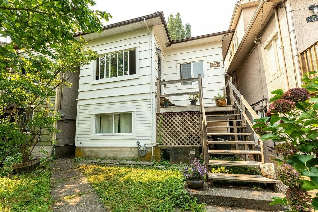 4225 John Street, Vancouver, BC, V5V 3W8