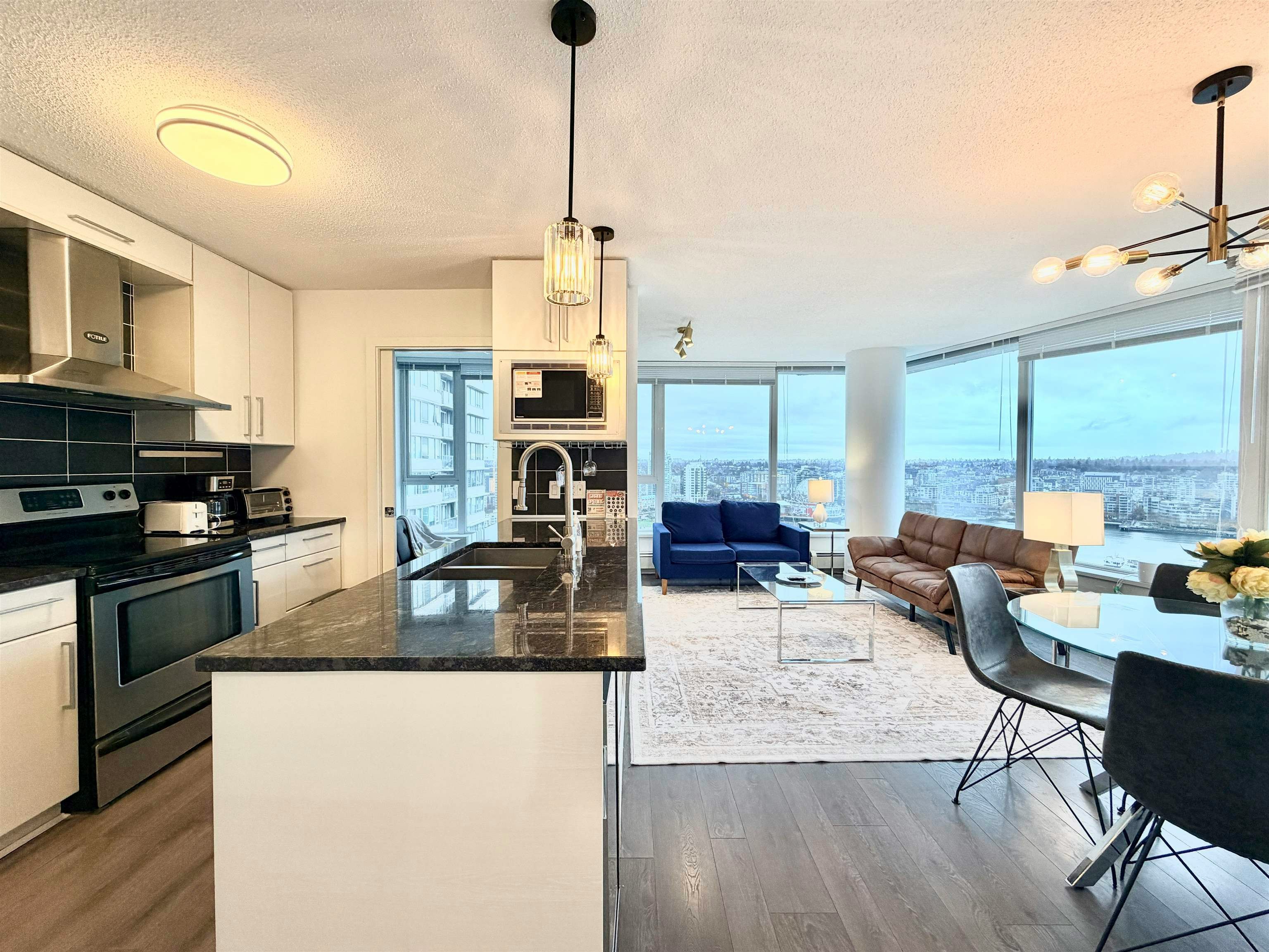 2705-689 Abbott Street, Vancouver, BC, V6B 0J2 - 11
