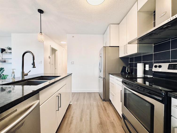 2705-689 Abbott Street, Vancouver, BC, V6B 0J2 - 17