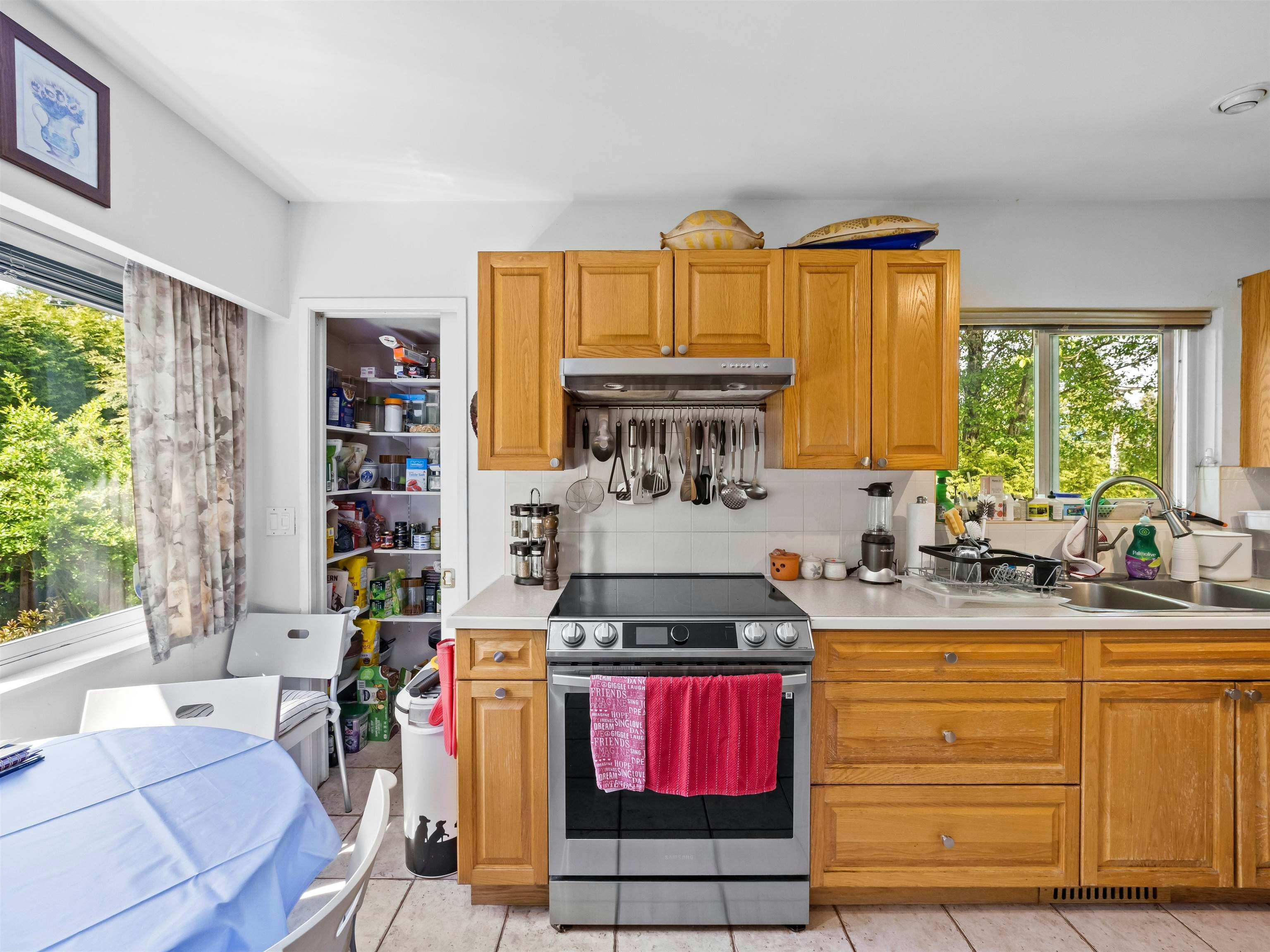 998 Fairway Drive, North Vancouver, BC, V7G 1L8 - 20