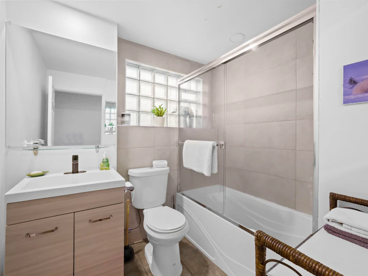 998 Fairway Drive, North Vancouver, BC, V7G 1L8 - 32