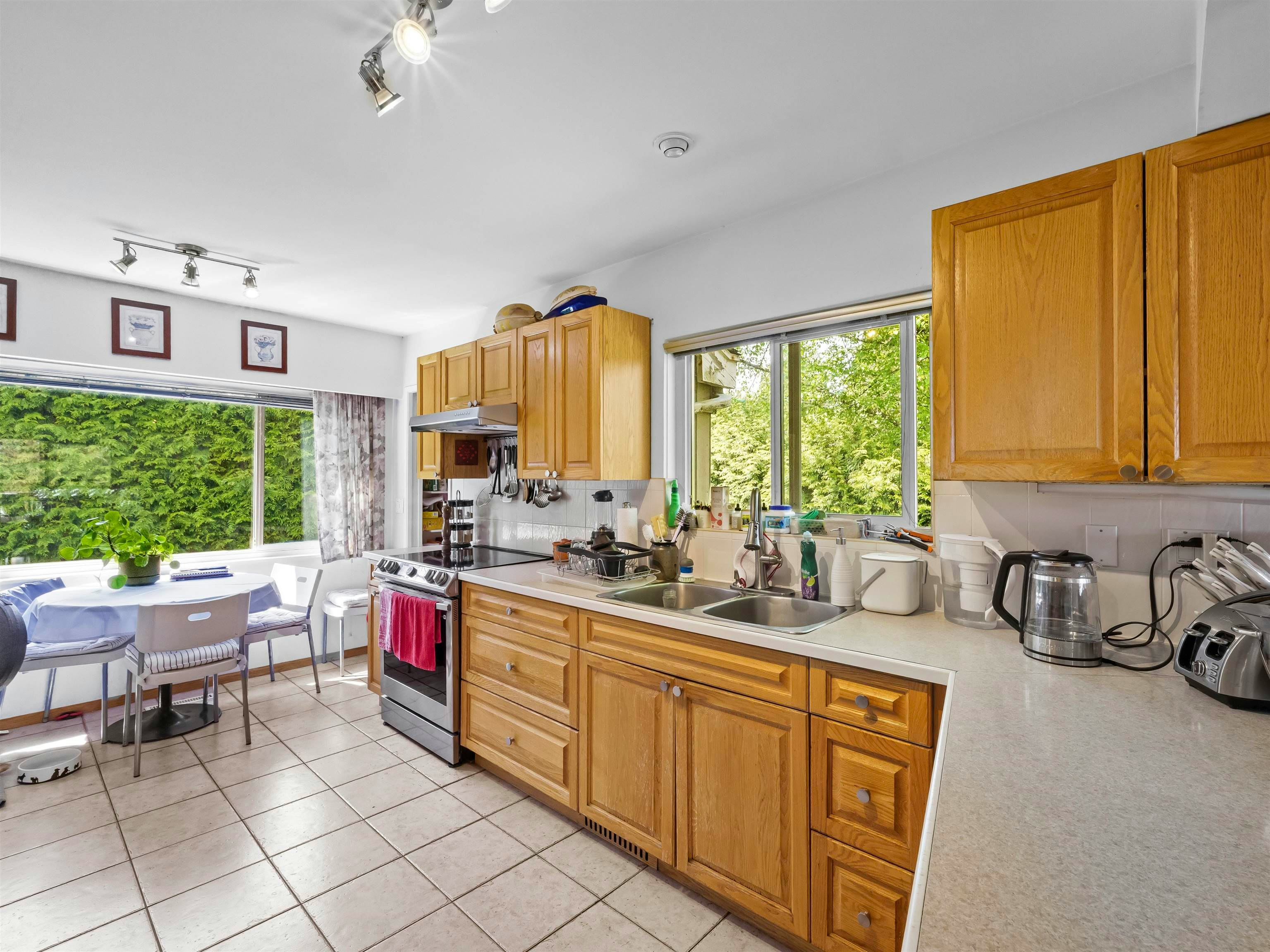 998 Fairway Drive, North Vancouver, BC, V7G 1L8 - 22