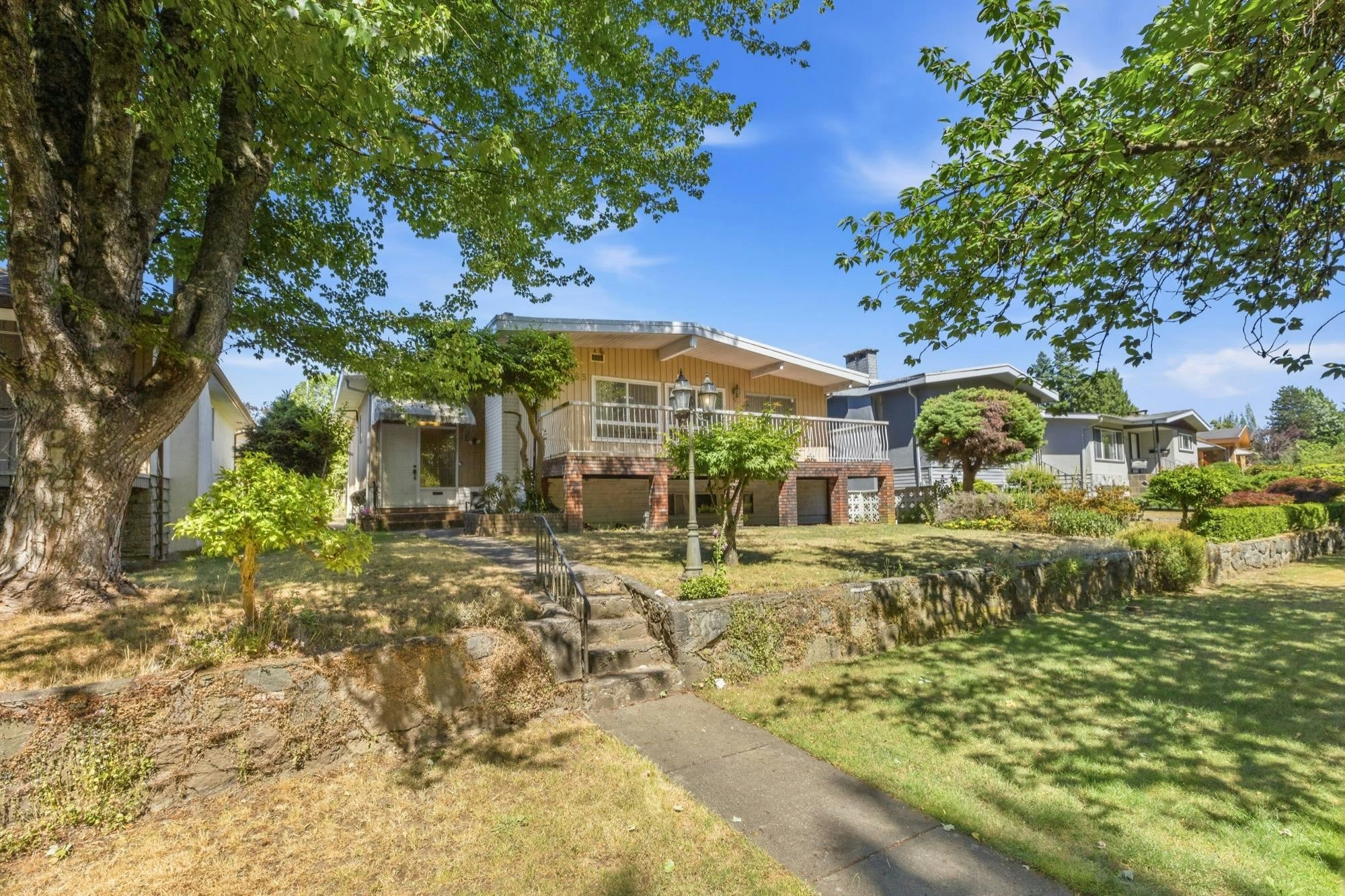 3055 Rosemont Drive, Vancouver, BC, V5S 2C8 - 3