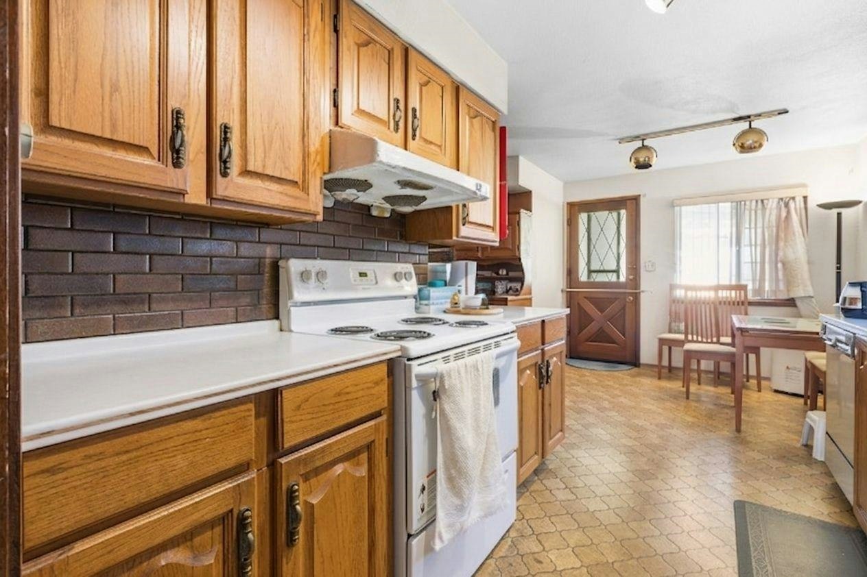3055 Rosemont Drive, Vancouver, BC, V5S 2C8 - 9