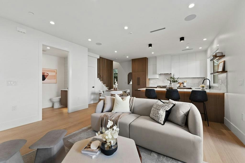 2-6318 Sophia Street, Vancouver, BC, V5W 2W6 - 12