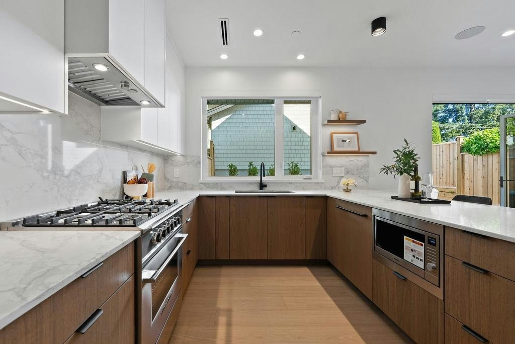 2-6318 Sophia Street, Vancouver, BC, V5W 2W6 - 6
