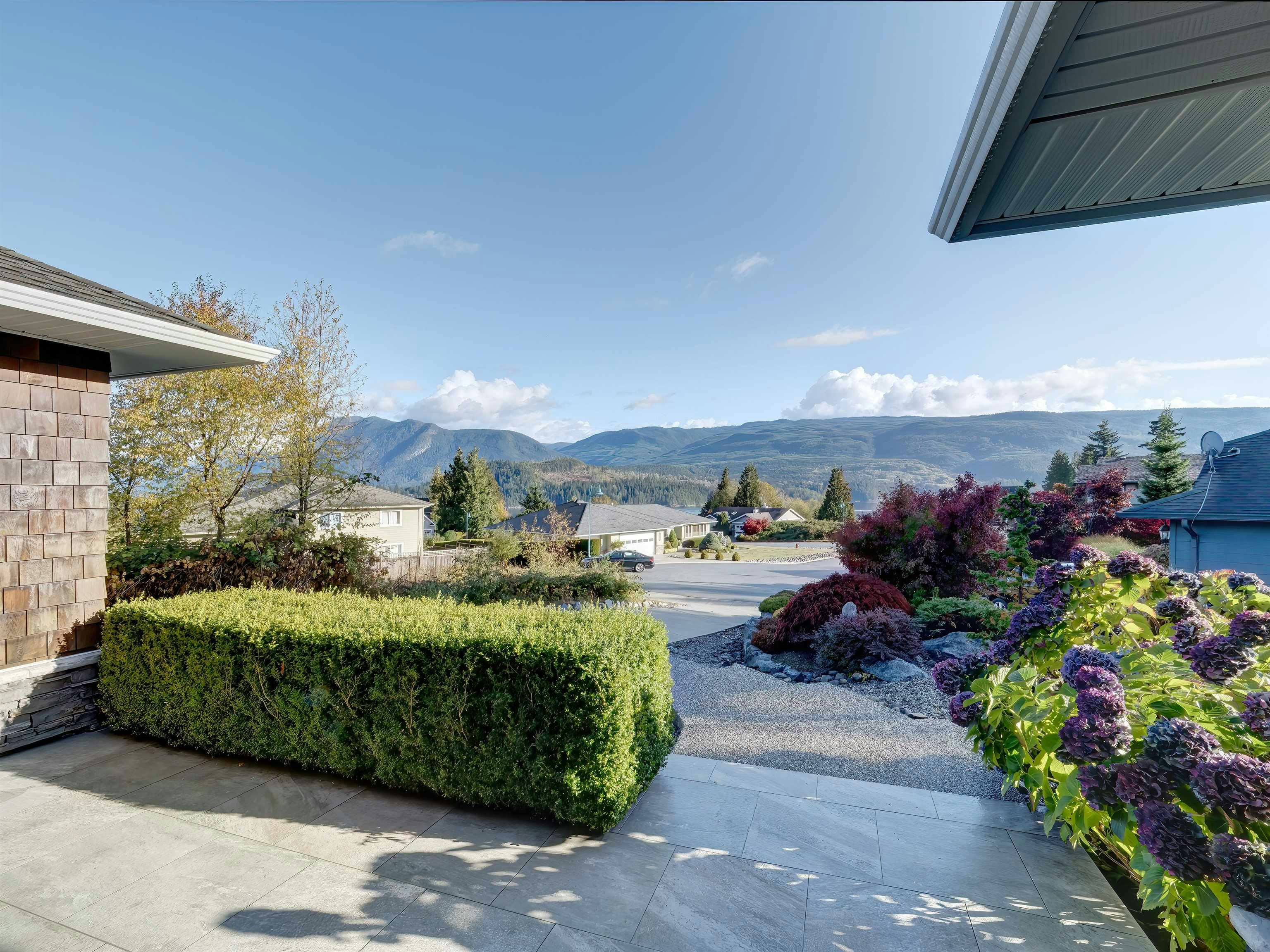 6161 Highmoor Place, Sechelt, BC, V7Z 0L1 - 37