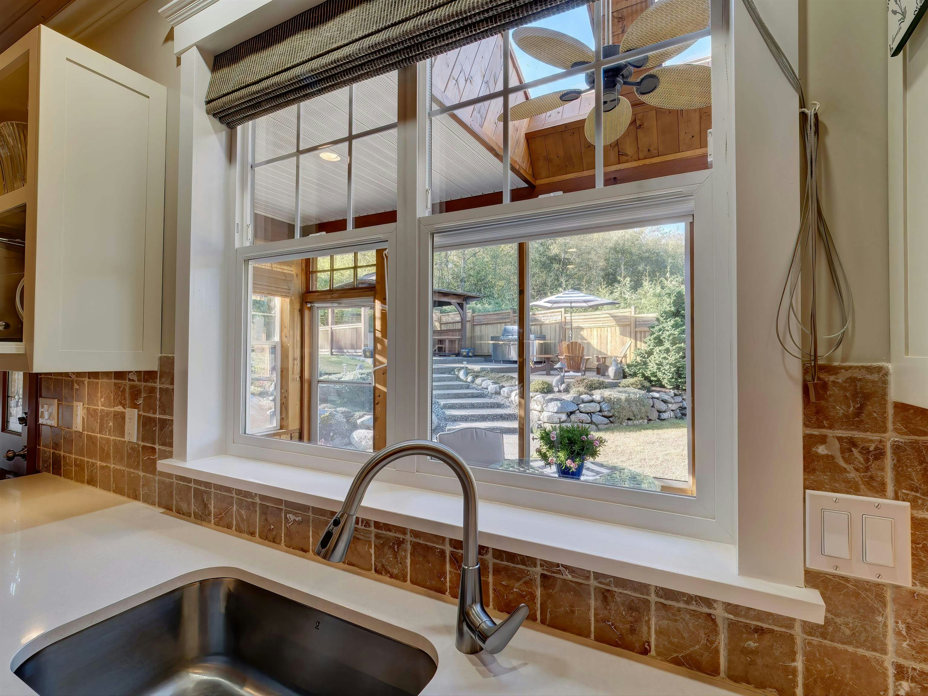 6161 Highmoor Place, Sechelt, BC, V7Z 0L1 - 23