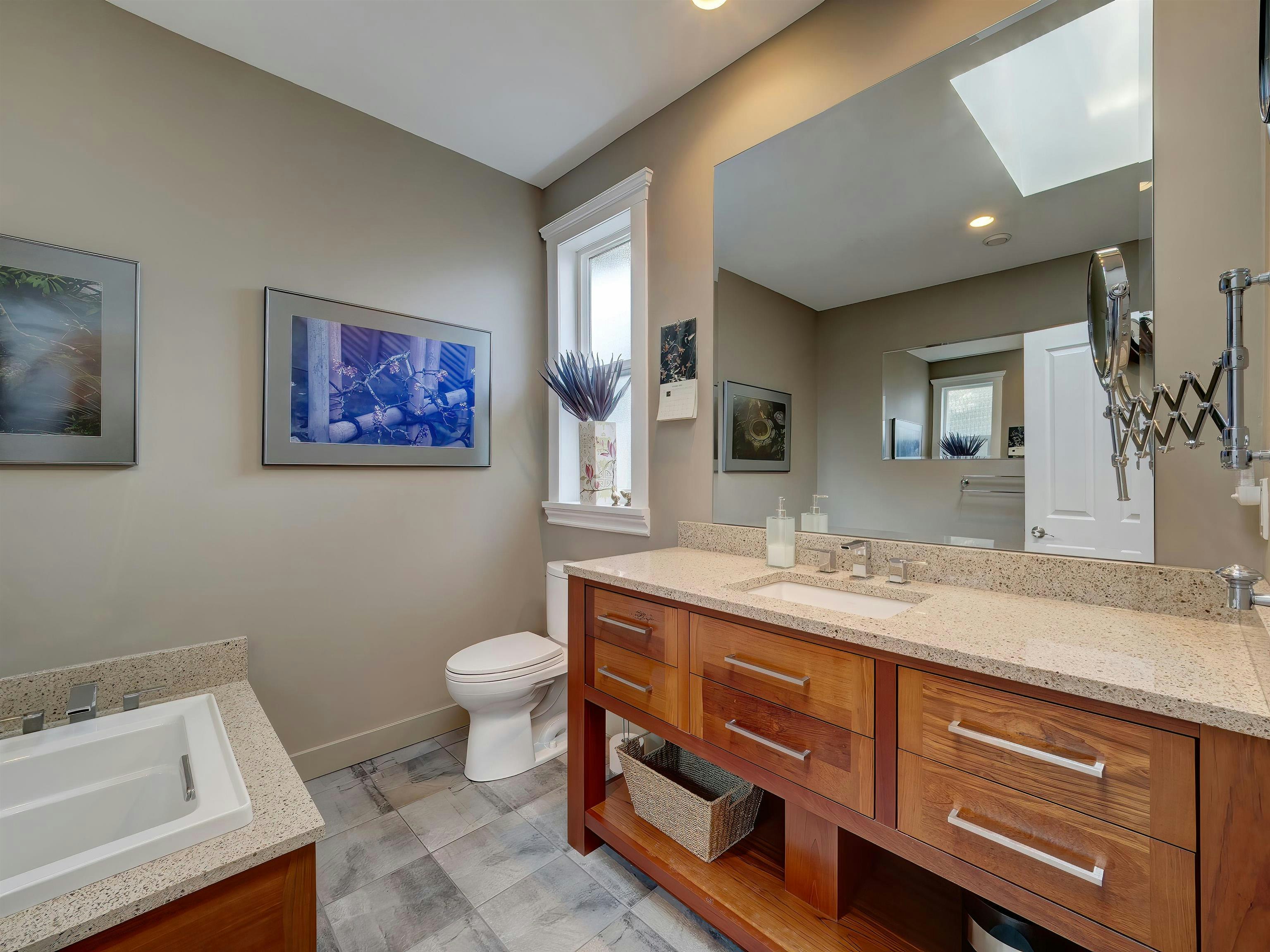 6161 Highmoor Place, Sechelt, BC, V7Z 0L1 - 28