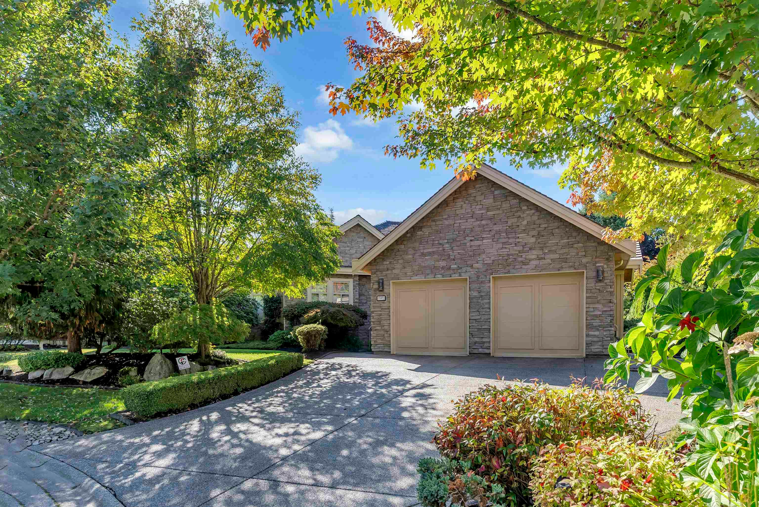 15972 37 Avenue, Surrey, BC, V3Z 0P1