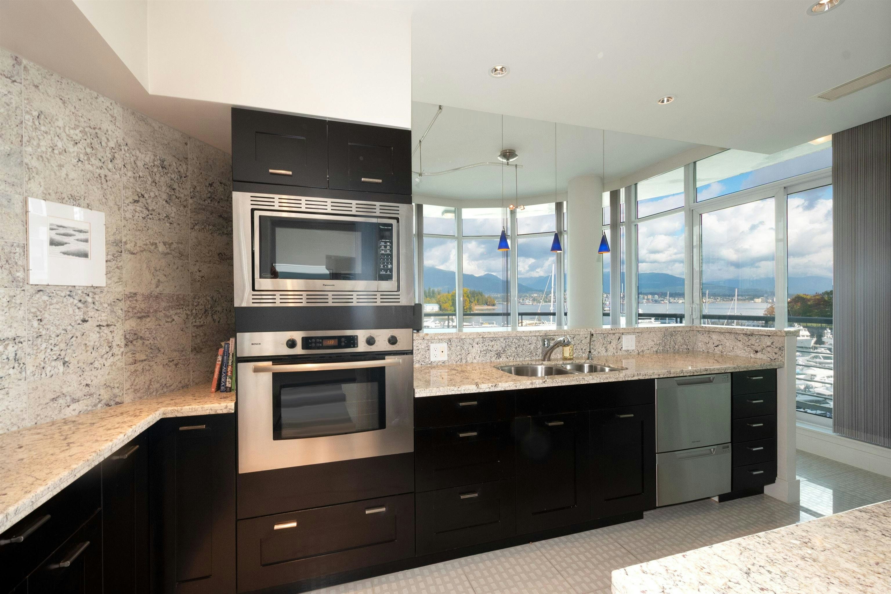 203-499 Broughton Street, Vancouver, BC, V6G 3K1 - 6