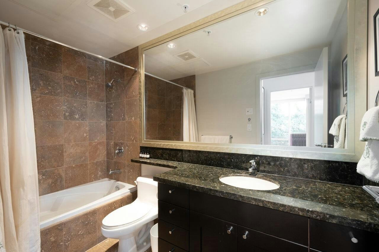 203-499 Broughton Street, Vancouver, BC, V6G 3K1 - 18