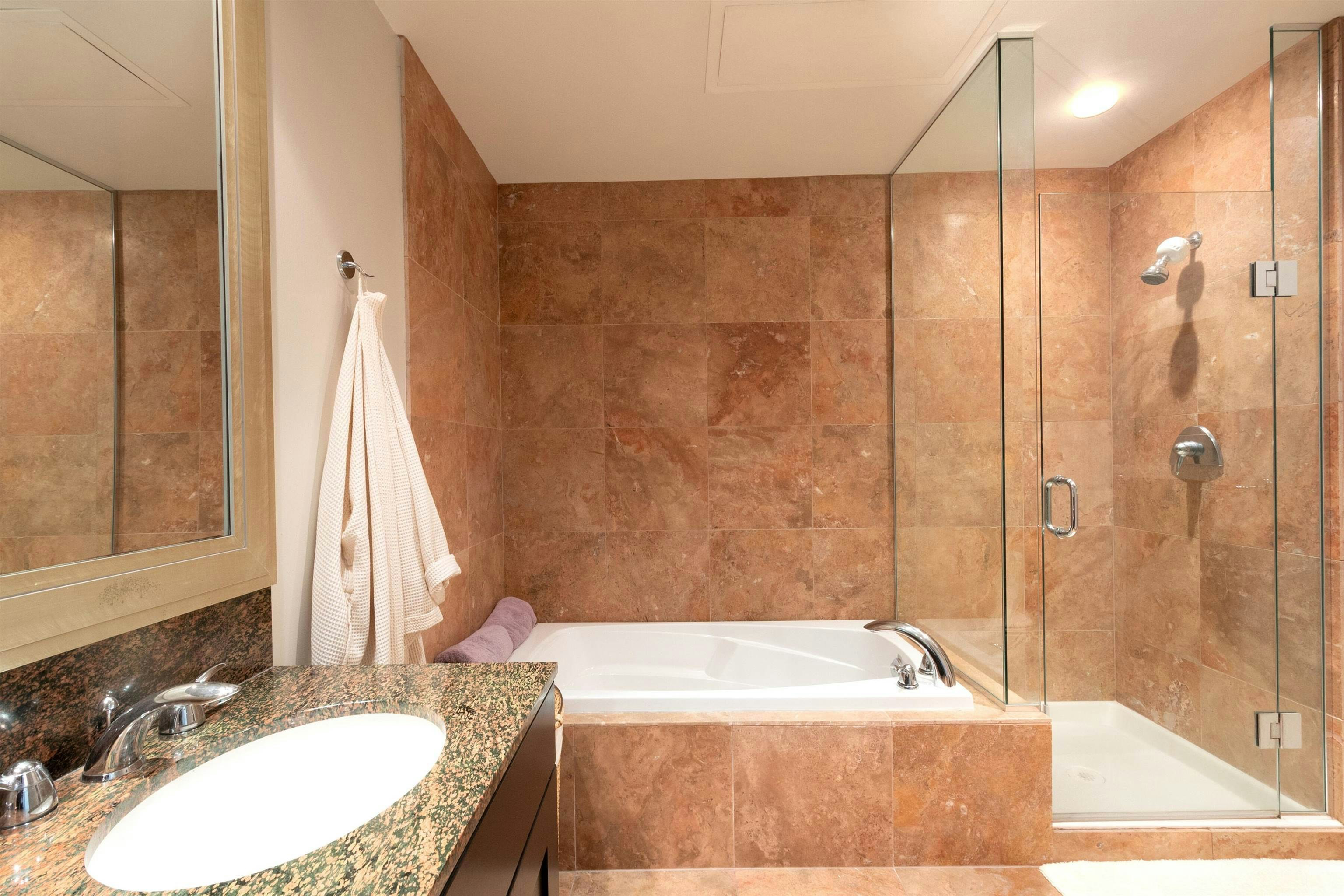 203-499 Broughton Street, Vancouver, BC, V6G 3K1 - 14