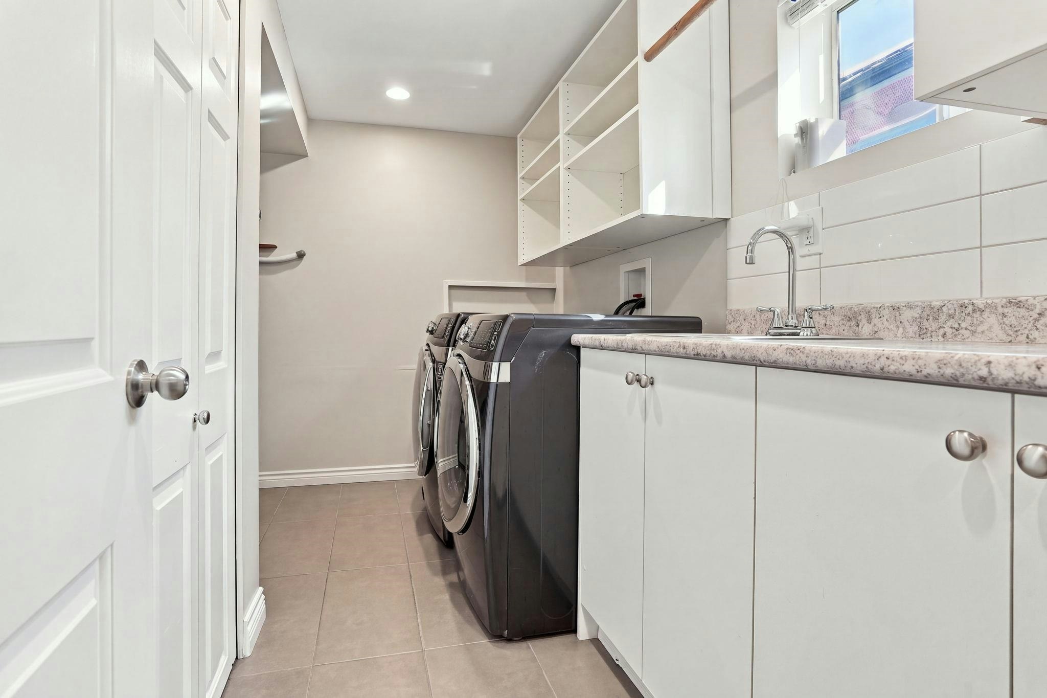 4027 Sunnycrest Drive, North Vancouver, BC, V7R 3E3 - 15