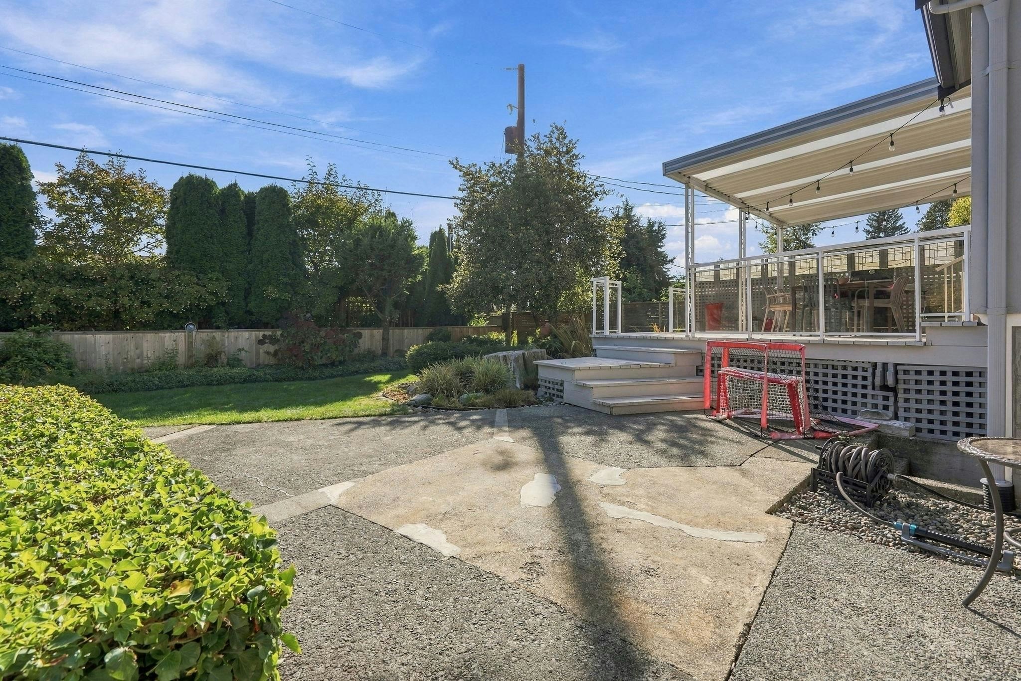 4027 Sunnycrest Drive, North Vancouver, BC, V7R 3E3 - 2