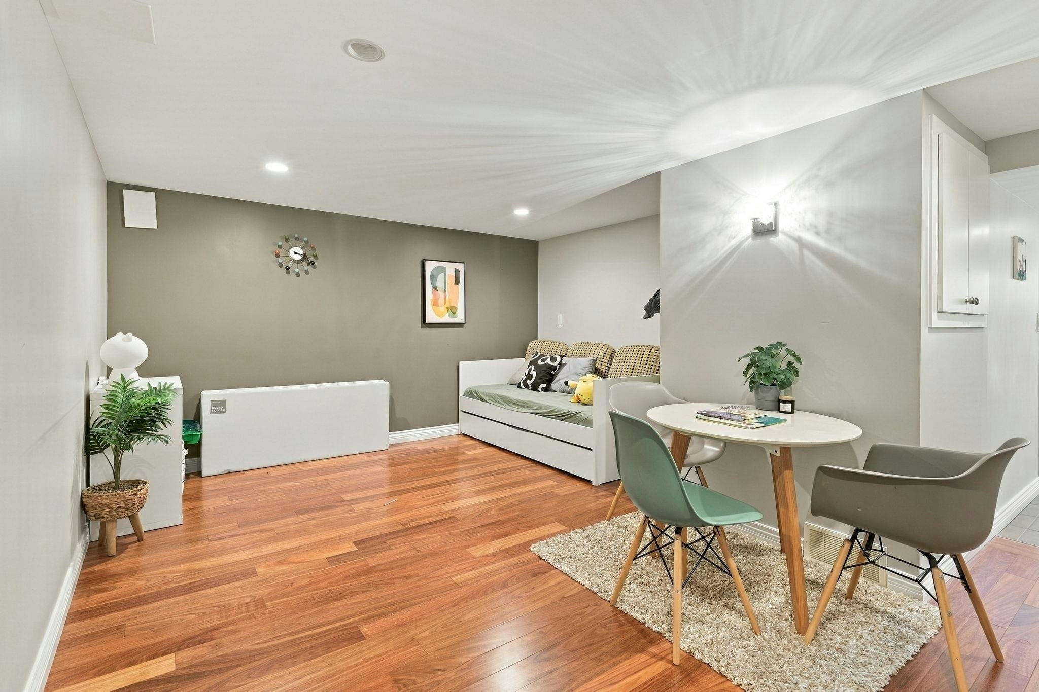 4027 Sunnycrest Drive, North Vancouver, BC, V7R 3E3 - 10