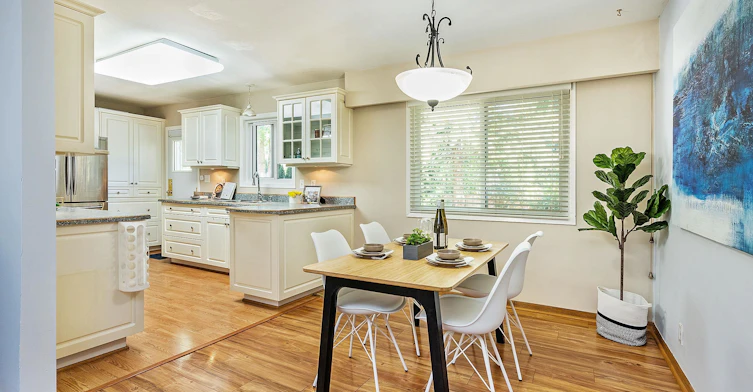 10530 154a Street, Surrey, BC, V3R 4K1 - 8