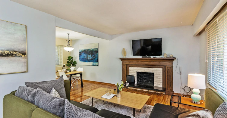 10530 154a Street, Surrey, BC, V3R 4K1 - 4