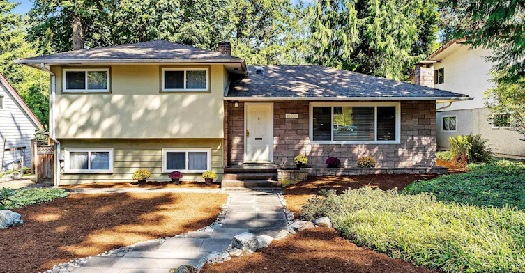 10530 154a Street, Surrey, BC, V3R 4K1