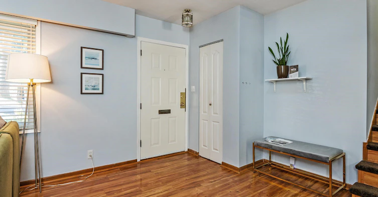10530 154a Street, Surrey, BC, V3R 4K1 - 2