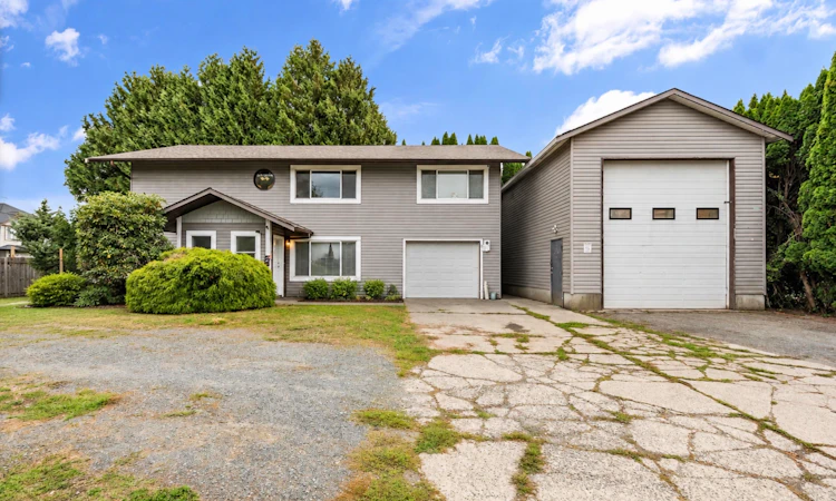 8792 Bellevue Drive