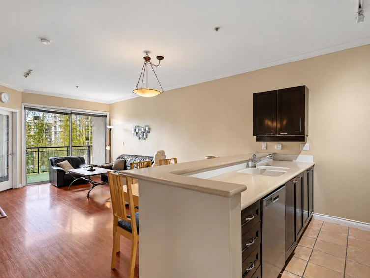 302-131 W 3rd Street, North Vancouver, BC, V7M 1E7 - 6