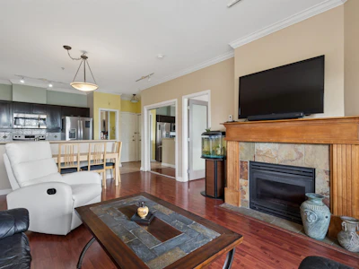 302-131 W 3rd Street - 4