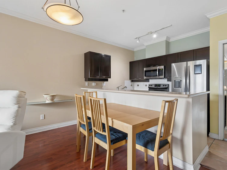 302-131 W 3rd Street, North Vancouver, BC, V7M 1E7 - 4