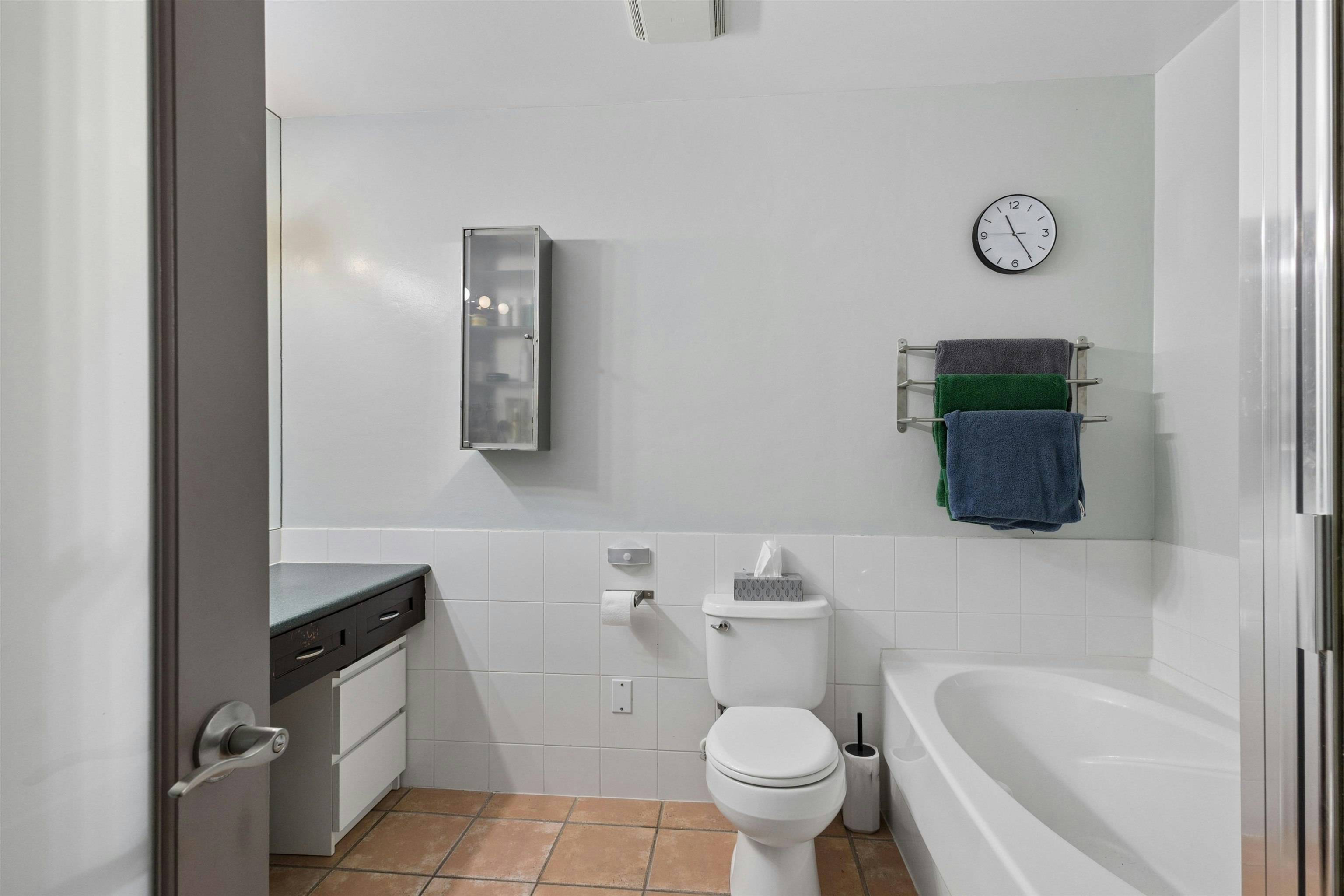 302-131 W 3rd Street, North Vancouver, BC, V7M 1E7 - 10