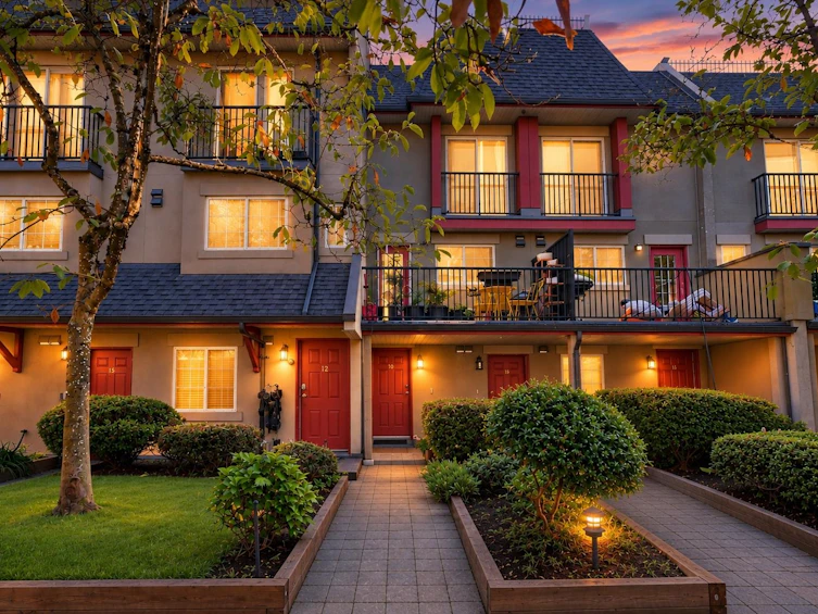 10-1561 Booth Avenue, Coquitlam, BC, V3K 6Z9