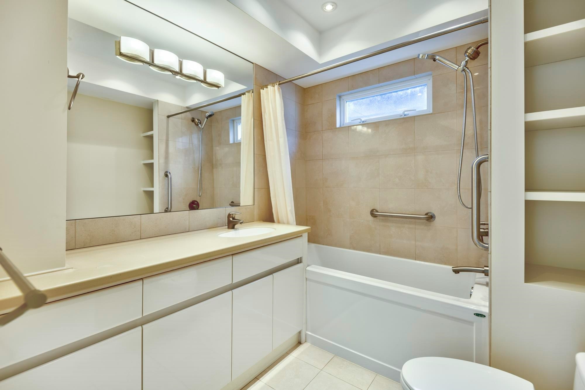 3249 W 21 Avenue, Vancouver, BC, V6L 1L3 - 9