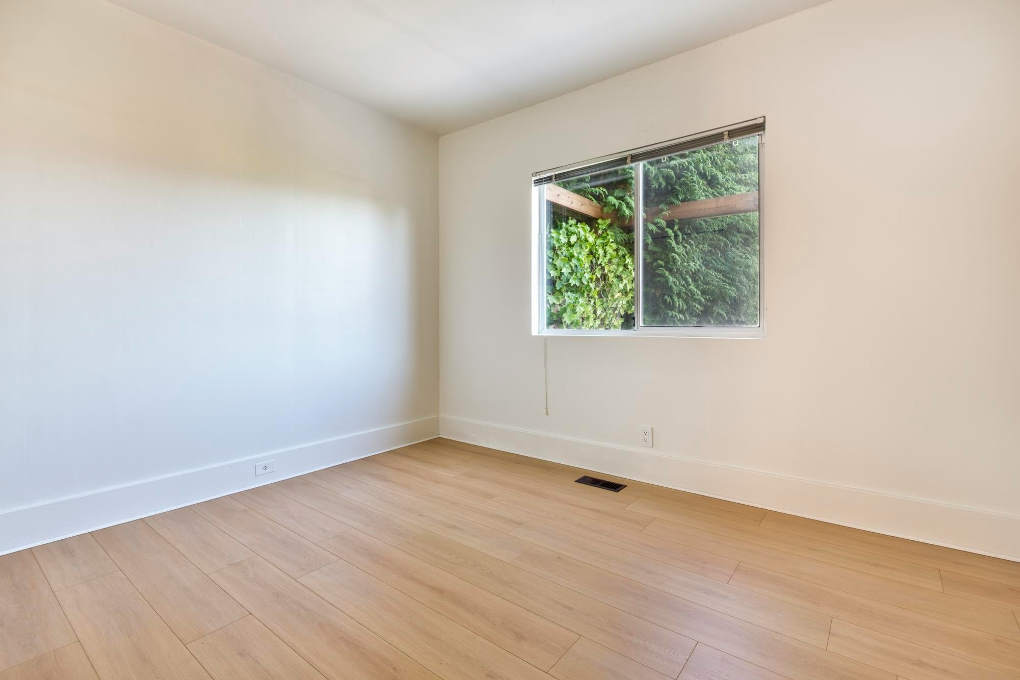 3249 W 21 Avenue, Vancouver, BC, V6L 1L3 - 10