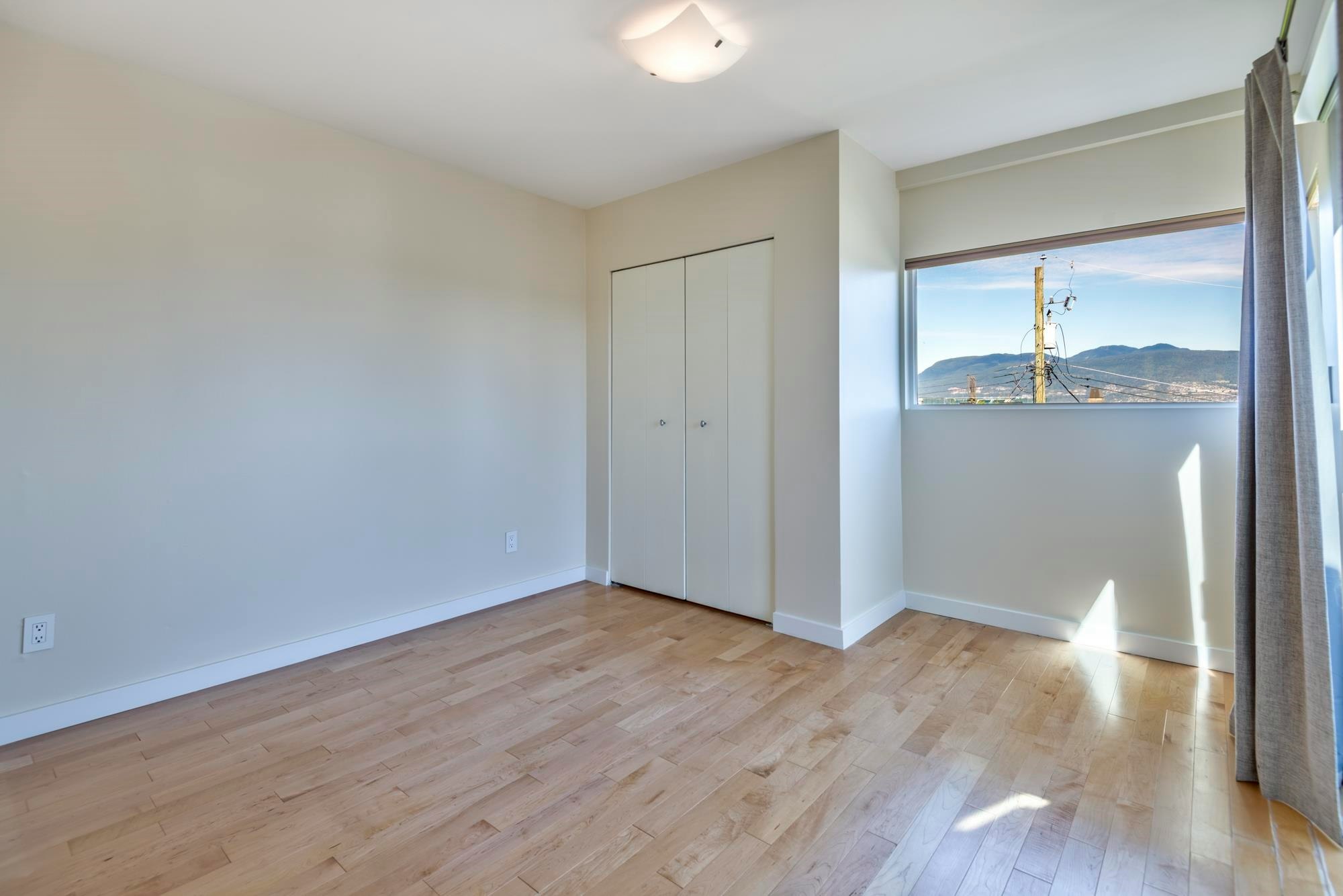 3249 W 21 Avenue, Vancouver, BC, V6L 1L3 - 25