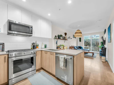 113-707 Como Lake Avenue - 2