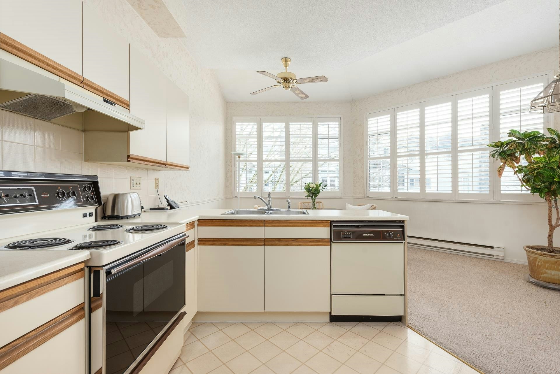 201-7651 Abercrombie Drive, Richmond, BC, V6Y 3N3 - 11