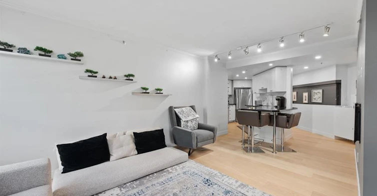 70X-1050 Burrard Street, Vancouver, BC, V6Z 2S3 - 5