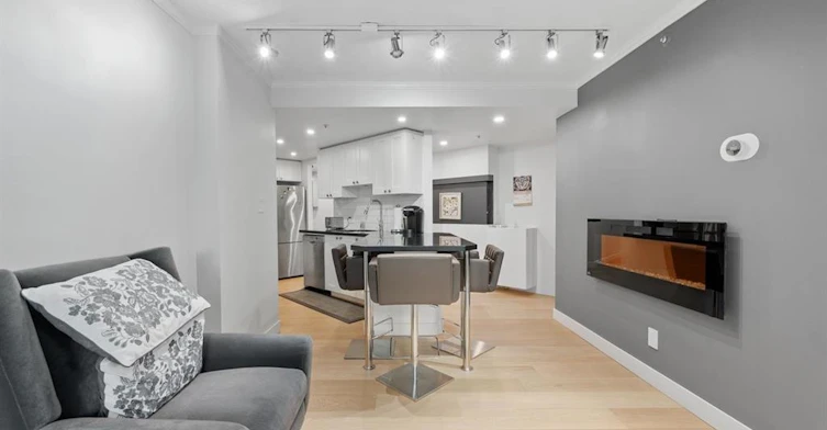 70X-1050 Burrard Street, Vancouver, BC, V6Z 2S3 - 7