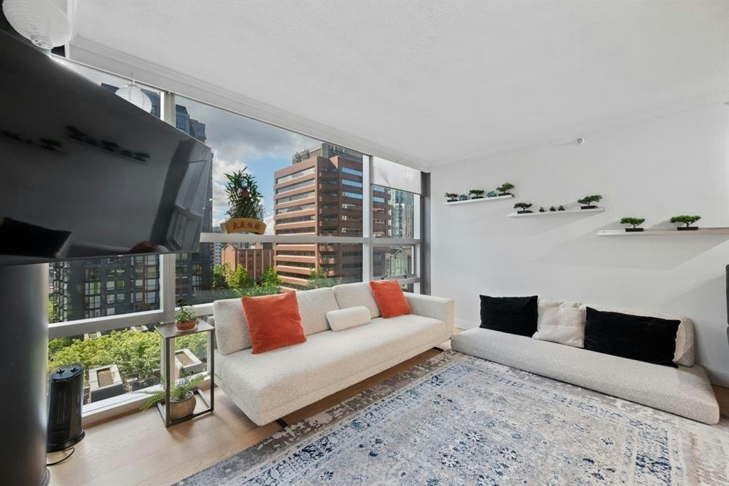 70X-1050 Burrard Street, Vancouver, BC, V6Z 2S3 - 4