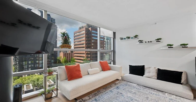 70X-1050 Burrard Street, Vancouver, BC, V6Z 2S3 - 4